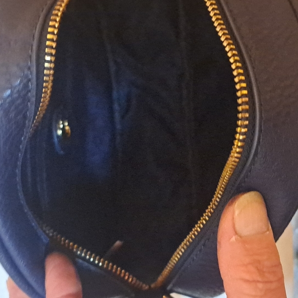 Charming Charlie round crossbody faux leather purse - blue/light blue - Picture 4 of 8